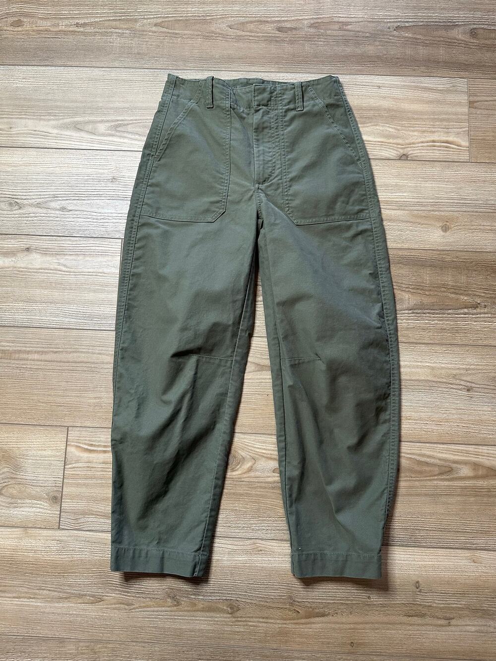 Banana Republic High Rise Barrel Utility Chino Pants Nettle Leaf Green Size 2